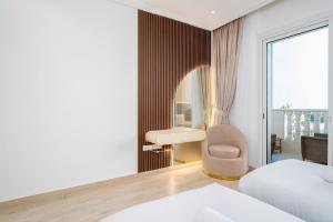 Brand New Beautiful & HUGE Centrally Located APT