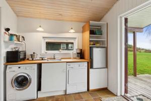 Cozy Little Annex With A Sea View