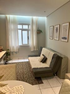 AP Boqueirao - Uma quadra da praia em Santos Canal 3