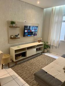 AP Boqueirao - Uma quadra da praia em Santos Canal 3