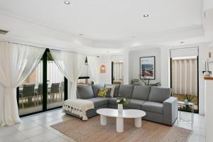 Entire Home Steps to Sorrento Beach