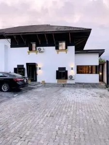 The Artist Residence - Rumuwaji