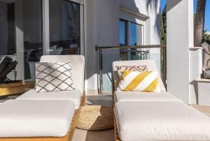 Apartment Diez in Estepona spacious balcony and sea view