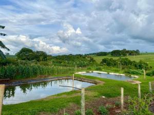 Chácara de lazer em Ordália com piscina aquecida e lago de pesca
