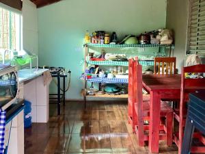 Chácara de lazer em Ordália com piscina aquecida e lago de pesca