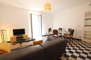 Appartements Appartement de charme centre vieux village : photos des chambres