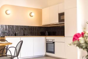 Charme et Modernité au coeur dAix & Cours Mirabeau