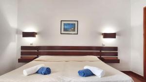 Bright apartment with sea view in Albufeira - 67 m² + pool