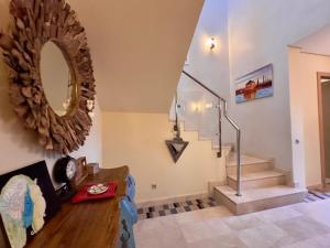 فيلا فاخرة في مراكش مع حديقة خاصة ومسبح - تجربة استرخاء لا تُنسى