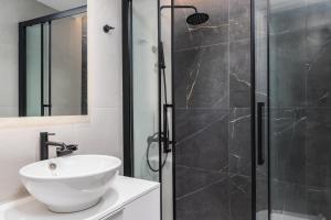 Soho Harbor by halu!