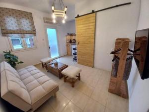 Street Home Andros
