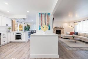 Prvt Hot Tub Close to Resorts