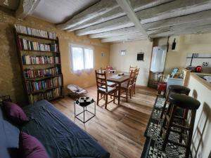 Maisons de vacances Gite en Dordogne chez les Couz -hotes du Perigord : photos des chambres