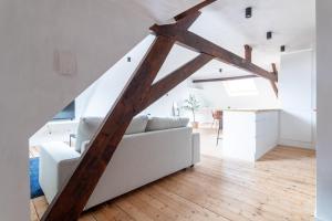 Sleek City Stays - Urban Elegance in the Heart of Ghent