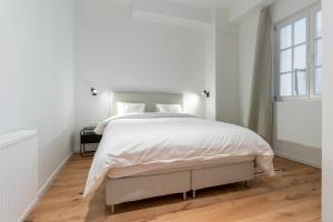 Sleek City Stays - Urban Elegance in the Heart of Ghent