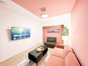 Cozy 1-BR Poolside Getaway in West LA - LOU2 - WW - Case vacanza, Los Angeles