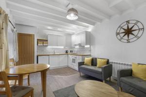 Puffling Perch - North East Escapes