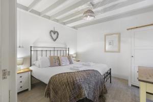 Puffling Perch - North East Escapes