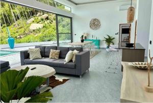 Villa CHARLOTTE - SEAVIEW -4 Bedrooms