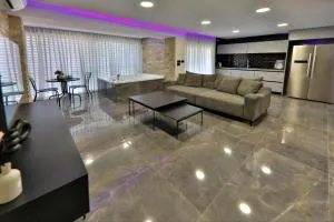 שקיעה בים 75 - דירה מהממת עם ג'קוזי ספא ליד הים - Qiryat Naẖum