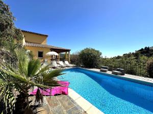 Villas VILLA ELODIE climatisee pour 10 personnes avec piscine privee a La Londe les Maures : photos des chambres