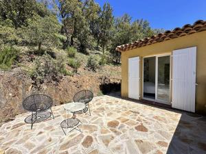 Villas VILLA ELODIE climatisee pour 10 personnes avec piscine privee a La Londe les Maures : photos des chambres