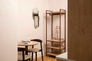 Bob W London Olympia