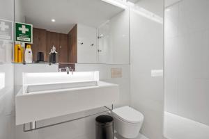 Santos Luxury Studio and Gym II