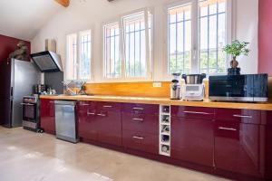 Maisons de vacances Maison de Charme en Provence avec jardin et piscine : photos des chambres