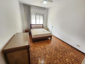 Apartamento 3 quartos , vista ao mar, Pitangueiras , 8 pessoas , 50 metros do mar