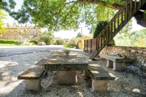 Cabane Perchée avec Jacuzzi, au Coeur du Luberon