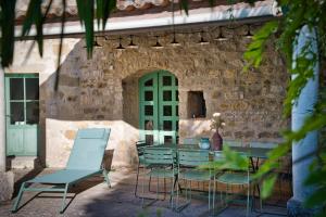 Villas Mas piscine exposition sud Proche Uzes : photos des chambres