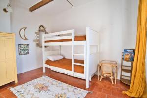 Villas Mas piscine exposition sud Proche Uzes : photos des chambres