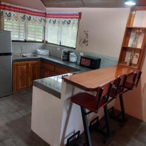 Peace Home in Quepos near Beaches & Mountains