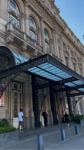 Modern design steps away from the obelisk