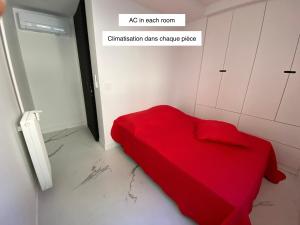 Apartment Sea View with AC and Wifi