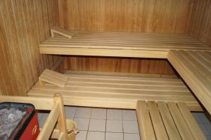 60 m2 Wohnung mit Hallenbad und Sauna
