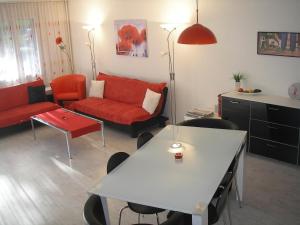 60 m2 Wohnung mit Hallenbad und Sauna