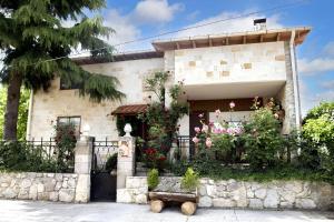 Spacious house in Abejar