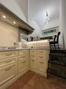 Elegant Apartment in Santo Spiritos heart