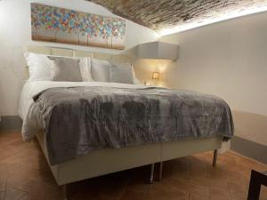 Elegant Apartment in Santo Spiritos heart