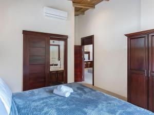 Surfside Apartments - Playa Mar Azul