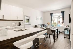 Le Mile End by M11 - Upscale 1 BDR with Sofa Bed