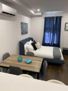 Le Mile End by M11 - Upscale Comfy Studio