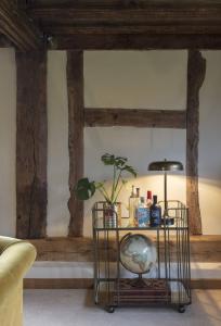 Farmhouse in Suffolk with wild swimming & hot tub