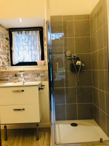 Maisons de vacances Gite au Calme 2 a 6 personnes dans un paysage totalement paisible -plages a 22 min- Quite Cottage 2 to 6 persons in total peaceful landscape -beaches at 22 min- : photos des chambres