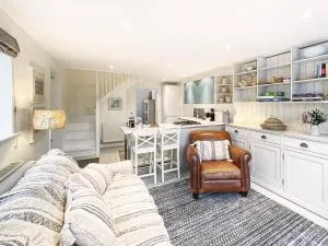 Spinney's Boathouse by The Suffolk Cottage Collection - Thorpeness