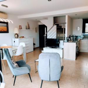 Duplex Univers - Frente al mar