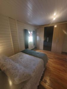 House 6 minutes from 3 beaches