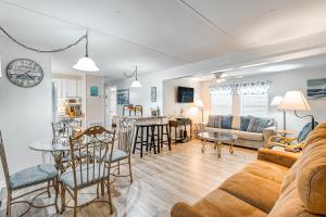 half Mi to Ocean Surfside Beach Resort Home